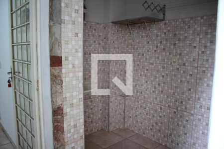 Casa à venda com 350m², 6 quartos e 3 vagasÁrea de Serviço Barracão