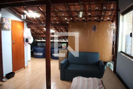 Sala 2 de casa à venda com 6 quartos, 350m² em Conjunto Água Branca, Contagem