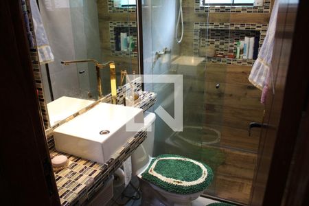 Casa à venda com 350m², 6 quartos e 3 vagasBanheiro 1