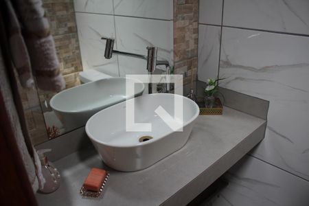 Casa à venda com 350m², 6 quartos e 3 vagasBanheiro 2