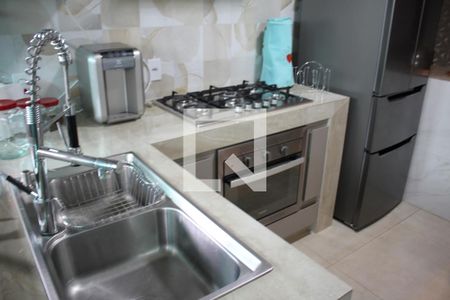 Casa à venda com 350m², 6 quartos e 3 vagasCozinha