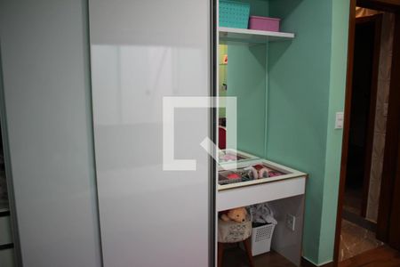 Casa à venda com 350m², 6 quartos e 3 vagasQuarto 2