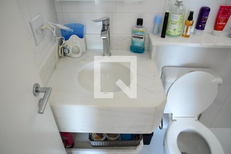 Casa de condomínio para alugar com 115m², 3 quartos e 2 vagasBanheiro da Suíte