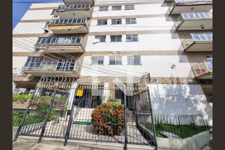 Apartamento para alugar com 75m², 2 quartos e 1 vaga Apartamento para alugar com 75m², 2 quartos e 1 vagaFachada