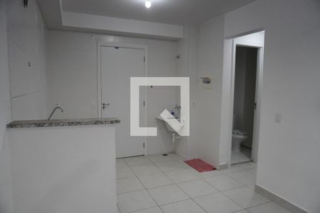 Sala/cozinha de apartamento para alugar com 2 quartos, 33m² em Vila Nova Curuca, São Paulo