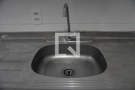 Sala/cozinha de apartamento para alugar com 2 quartos, 33m² em Vila Nova Curuca, São Paulo
