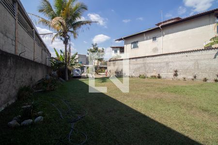 Casa para alugar com 200m², 4 quartos e 2 vagasQuintal