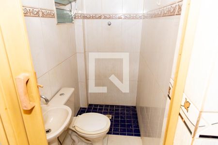 Banheiro Social de casa para alugar com 1 quarto, 25m² em Parque Continental Ii, Guarulhos