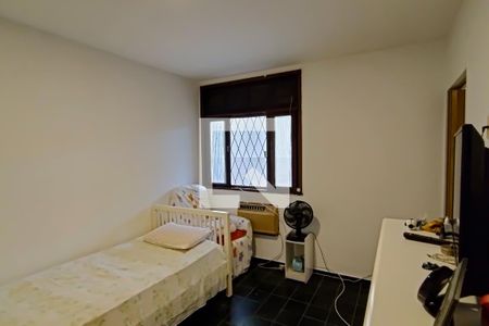 Casa à venda com 220m², 6 quartos e 2 vagas Casa à venda com 220m², 6 quartos e 2 vagasquarto 3 suite