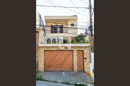 Casa à venda com 200m², 3 quartos e 4 vagasFachada