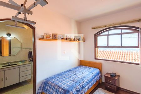 Casa à venda com 200m², 3 quartos e 4 vagasSuíte 2