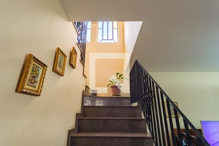 Escada / Corredor de casa à venda com 3 quartos, 200m² em Vila Sao Geraldo, São Paulo