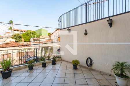 Casa à venda com 200m², 3 quartos e 4 vagasVaranda