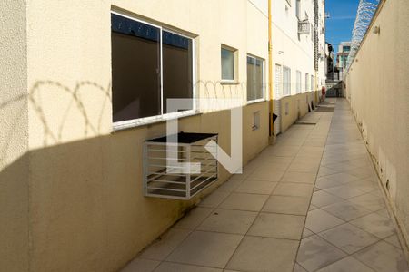 Apartamento à venda com 49m², 2 quartos e 1 vaga Apartamento à venda com 49m², 2 quartos e 1 vagaÁrea Comum - Fachada Lateral do Prédio