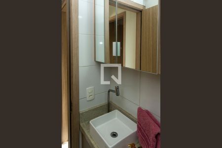 Banheiro Social de apartamento à venda com 2 quartos, 49m² em Tanque, Rio de Janeiro