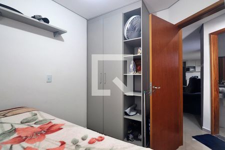 Quarto 1 de apartamento à venda com 2 quartos, 52m² em Jardim das Maravilhas, Santo André