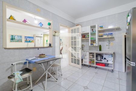 Casa à venda com 294m², 3 quartos e 2 vagas Casa à venda com 294m², 3 quartos e 2 vagasCozinha