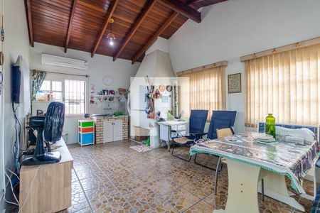 Casa à venda com 294m², 3 quartos e 2 vagas Casa à venda com 294m², 3 quartos e 2 vagasCobertura