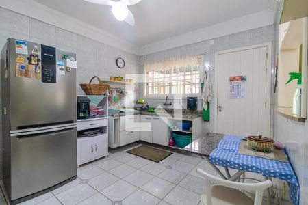 Casa à venda com 294m², 3 quartos e 2 vagas Casa à venda com 294m², 3 quartos e 2 vagasCozinha