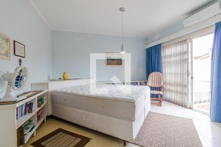 Casa à venda com 294m², 3 quartos e 2 vagas Casa à venda com 294m², 3 quartos e 2 vagasQuarto 1