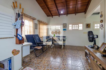 Casa à venda com 294m², 3 quartos e 2 vagas Casa à venda com 294m², 3 quartos e 2 vagasCobertura