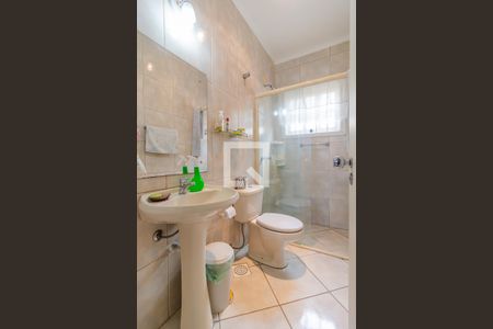 Casa à venda com 294m², 3 quartos e 2 vagas Casa à venda com 294m², 3 quartos e 2 vagasBanheiro