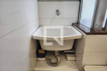 Apartamento para alugar com 70m², 2 quartos e 1 vagaÁrea de serviço