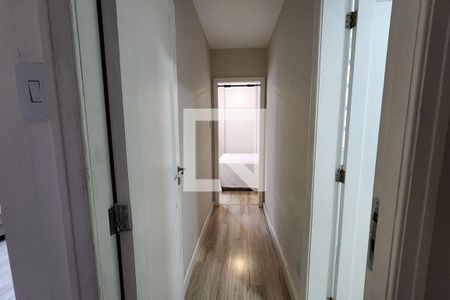 Corredor dos quartos  de apartamento para alugar com 2 quartos, 70m² em Humaitá, Rio de Janeiro