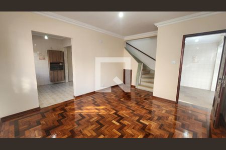 Sala de casa para alugar com 3 quartos, 133m² em Aparecida, Santos