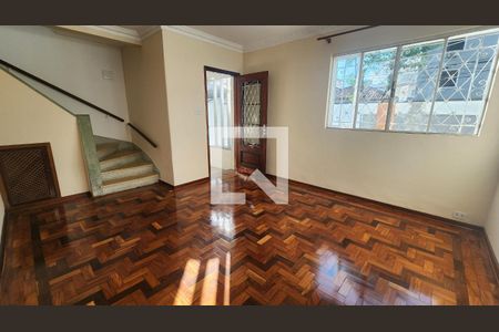 Sala de casa para alugar com 3 quartos, 133m² em Aparecida, Santos
