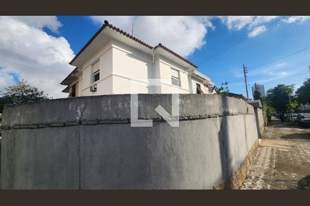 Casa para alugar com 133m², 3 quartos e 1 vaga Casa para alugar com 133m², 3 quartos e 1 vagaFachada