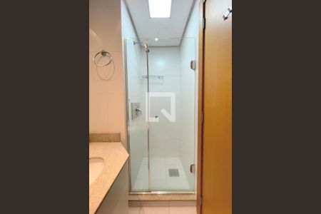 Apartamento à venda com 75m², 2 quartos e 1 vaga Apartamento à venda com 75m², 2 quartos e 1 vagaBanheiro