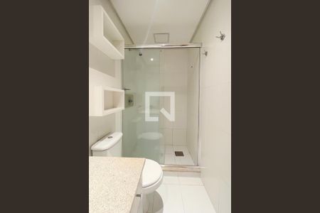 Apartamento à venda com 75m², 2 quartos e 1 vaga Apartamento à venda com 75m², 2 quartos e 1 vagaBanheiro da Suíte