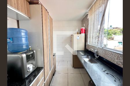 Cozinha de apartamento à venda com 2 quartos, 122m² em Ressaca, Contagem