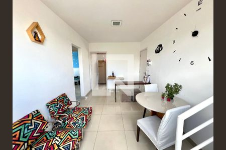 Sala de apartamento à venda com 2 quartos, 122m² em Ressaca, Contagem