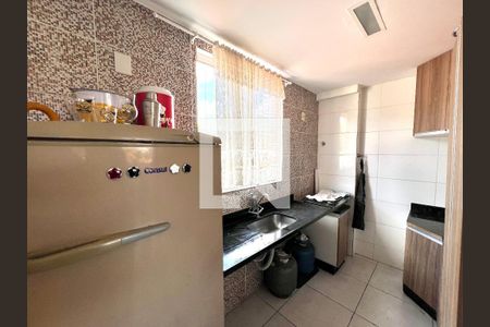 Cozinha de apartamento à venda com 2 quartos, 122m² em Ressaca, Contagem