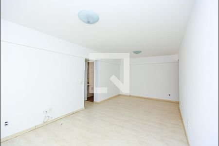 Sala  de apartamento à venda com 2 quartos, 90m² em Vila Madalena, São Paulo