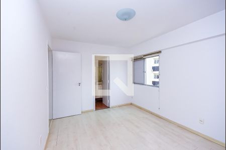 Quarto  de apartamento à venda com 2 quartos, 90m² em Vila Madalena, São Paulo