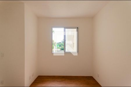 Quarto 2 de kitnet/studio para alugar com 2 quartos, 32m² em Piqueri, São Paulo