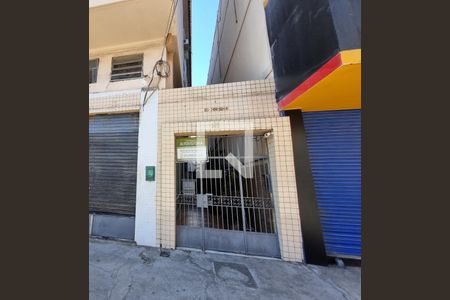 Apartamento para alugar com 73m², 2 quartos e sem vagaFachada