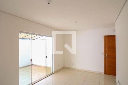 Sala de apartamento para alugar com 2 quartos, 162m² em Ipiranga, Belo Horizonte