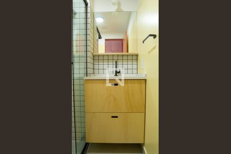 Banheiro de apartamento para alugar com 1 quarto, 26m² em Vila Buarque, São Paulo