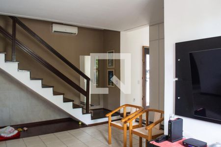 Sala de casa à venda com 3 quartos, 153m² em Espírito Santo, Porto Alegre