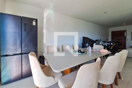 Casa à venda com 300m², 3 quartos e 4 vagas Casa à venda com 300m², 3 quartos e 4 vagasCozinha