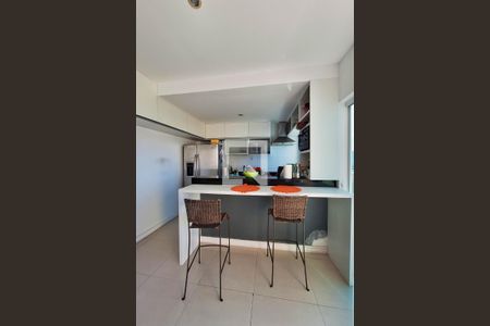 Casa à venda com 300m², 3 quartos e 4 vagas Casa à venda com 300m², 3 quartos e 4 vagasCozinha