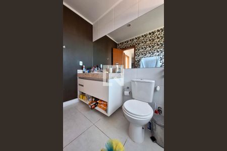 Casa à venda com 300m², 3 quartos e 4 vagas Casa à venda com 300m², 3 quartos e 4 vagasBanheiro da Suíte 2