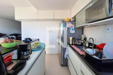 Casa à venda com 300m², 3 quartos e 4 vagas Casa à venda com 300m², 3 quartos e 4 vagasCozinha