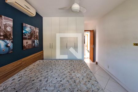 Casa à venda com 300m², 3 quartos e 4 vagas Casa à venda com 300m², 3 quartos e 4 vagasSuíte 3