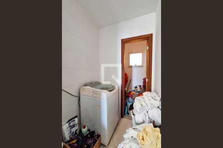 Casa à venda com 300m², 3 quartos e 4 vagas Casa à venda com 300m², 3 quartos e 4 vagasÁrea de Serviço