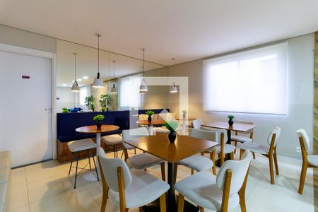 Apartamento à venda com 34m², 2 quartos e sem vagaÁrea comum